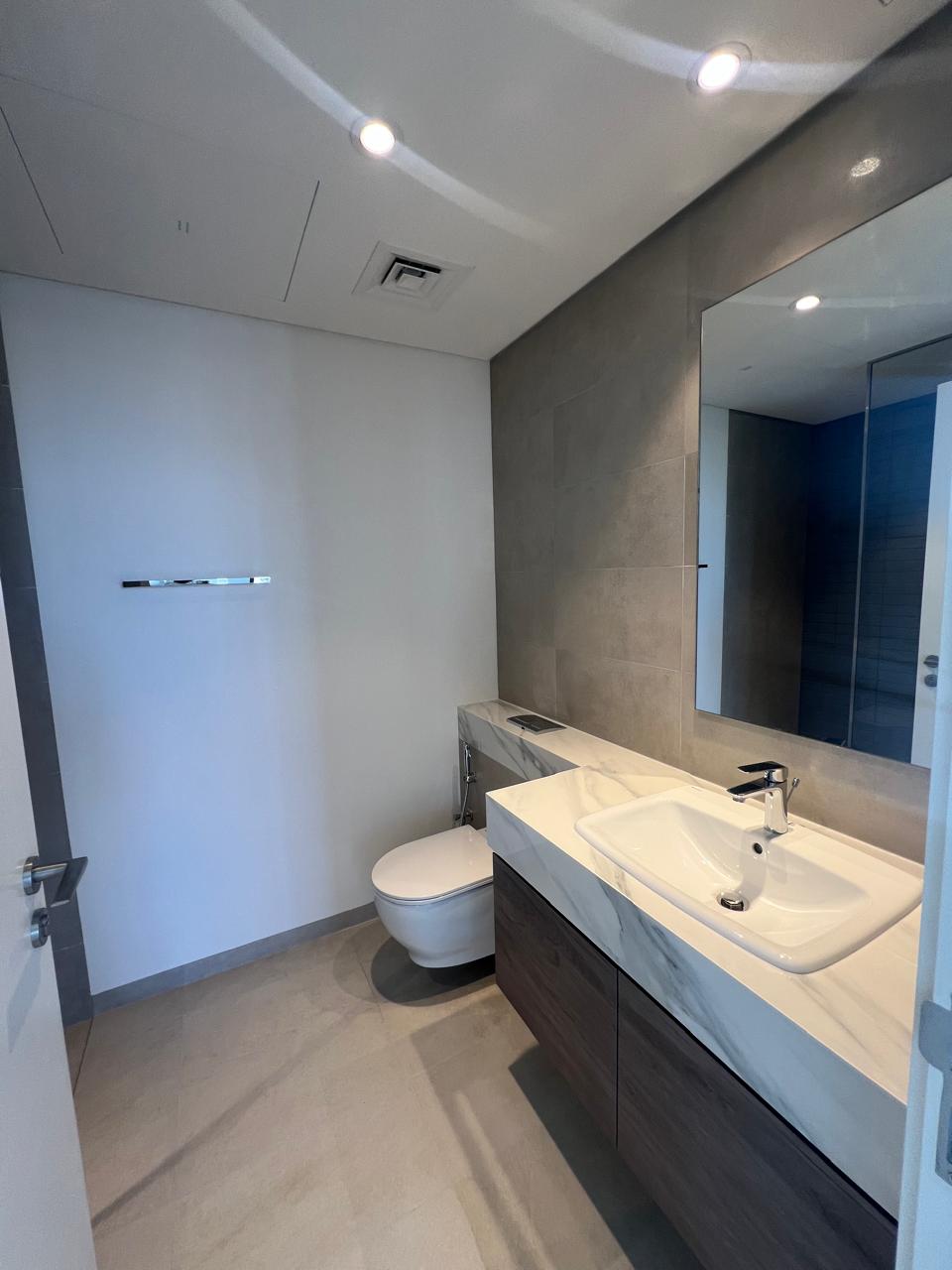 2BR с большой террасой — Al Moruj Residences, изображение 4 из 5